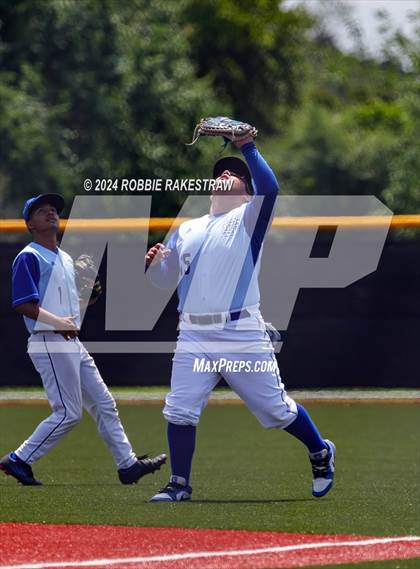 Thumbnail 1 in Hillcrest vs. Seagoville (UIL 5A Bi-District Playoff) photogallery.