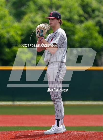 Thumbnail 3 in Hillcrest vs. Seagoville (UIL 5A Bi-District Playoff) photogallery.