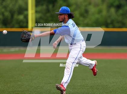 Thumbnail 2 in Hillcrest vs. Seagoville (UIL 5A Bi-District Playoff) photogallery.