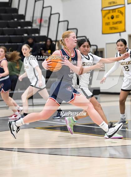 Thumbnail 3 in American Leadership Academy vs Saguaro (AIA 4A Play-In) photogallery.