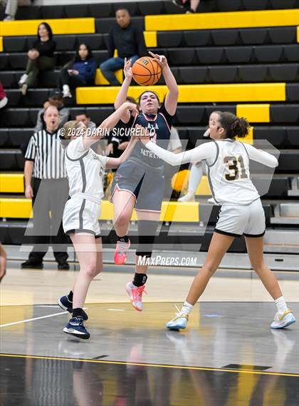 Thumbnail 3 in American Leadership Academy vs Saguaro (AIA 4A Play-In) photogallery.