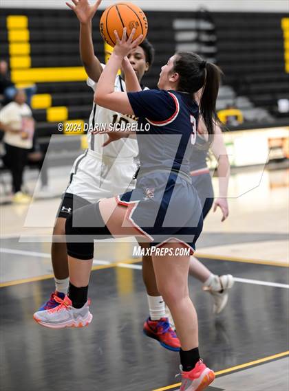 Thumbnail 2 in American Leadership Academy vs Saguaro (AIA 4A Play-In) photogallery.