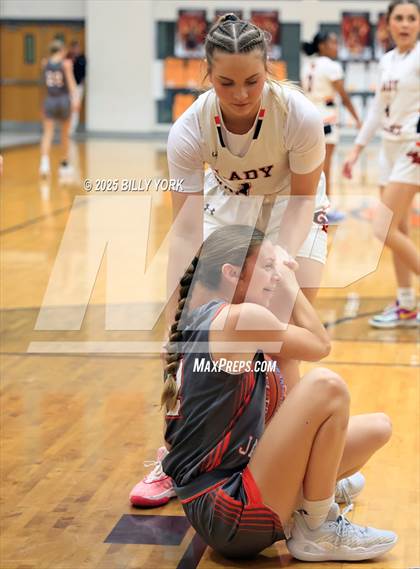 Thumbnail 2 in Grand Saline vs Mineola photogallery.