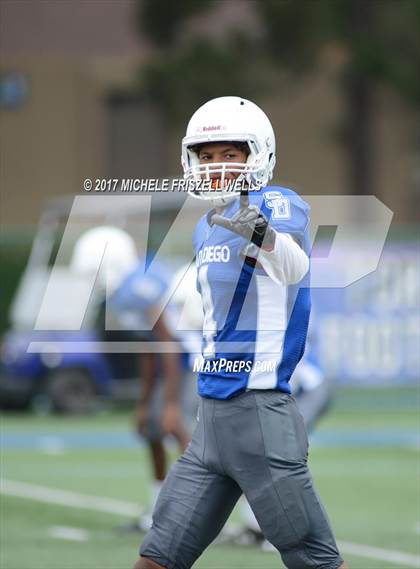 Thumbnail 2 in  San Diego vs ECHS (SDFNL Kickoff Classic)  photogallery.