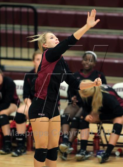 Thumbnail 1 in Round Rock vs. Westlake photogallery.
