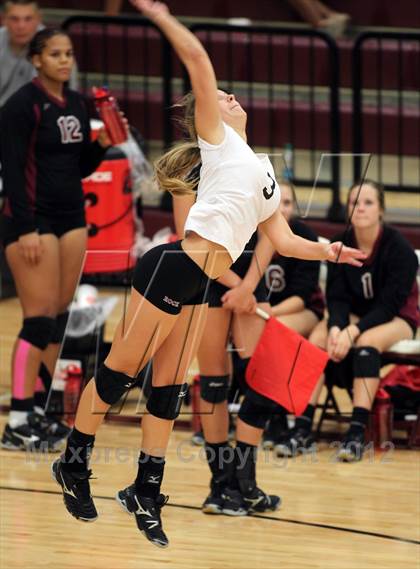 Thumbnail 2 in Round Rock vs. Westlake photogallery.