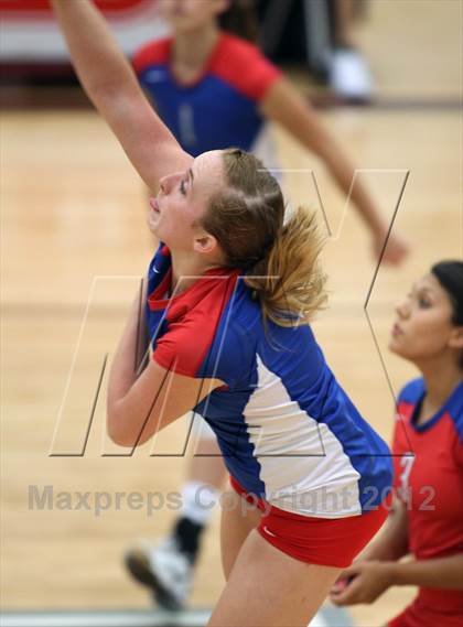 Thumbnail 1 in Round Rock vs. Westlake photogallery.