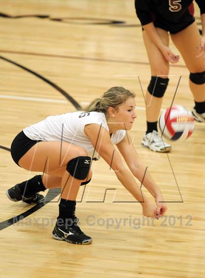 Thumbnail 2 in Round Rock vs. Westlake photogallery.