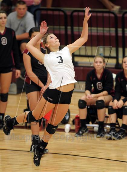 Thumbnail 1 in Round Rock vs. Westlake photogallery.