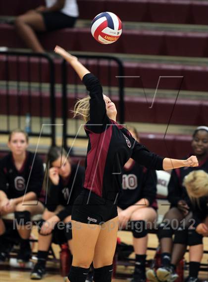 Thumbnail 2 in Round Rock vs. Westlake photogallery.