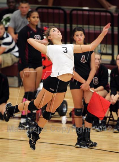 Thumbnail 1 in Round Rock vs. Westlake photogallery.