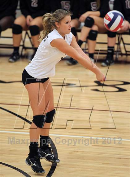 Thumbnail 1 in Round Rock vs. Westlake photogallery.