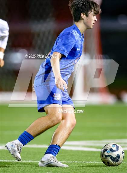 Thumbnail 3 in Grand Oaks vs Langham Creek (UIL 6A D2 Soccer Area Playoffs) photogallery.