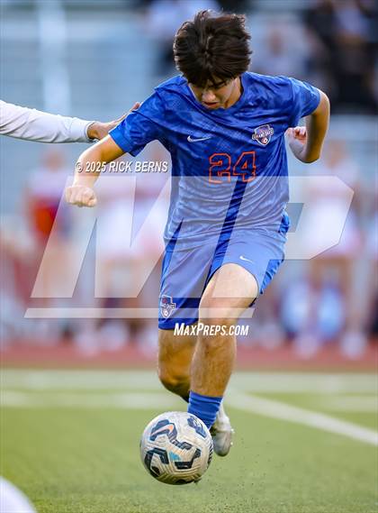 Thumbnail 3 in Grand Oaks vs Langham Creek (UIL 6A D2 Soccer Area Playoffs) photogallery.