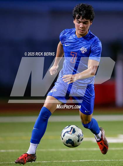 Thumbnail 3 in Grand Oaks vs Langham Creek (UIL 6A D2 Soccer Area Playoffs) photogallery.