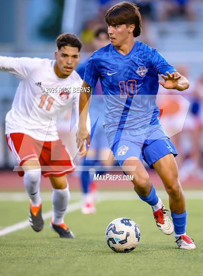 Thumbnail 2 in Grand Oaks vs Langham Creek (UIL 6A D2 Soccer Area Playoffs) photogallery.