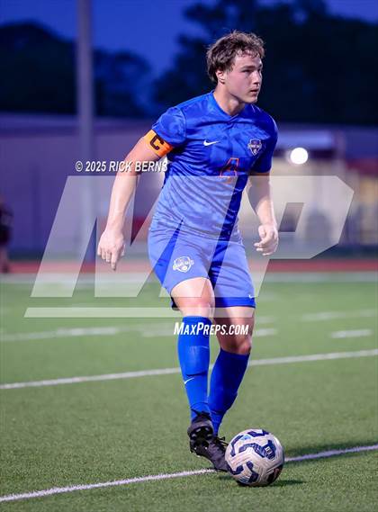 Thumbnail 3 in Grand Oaks vs Langham Creek (UIL 6A D2 Soccer Area Playoffs) photogallery.