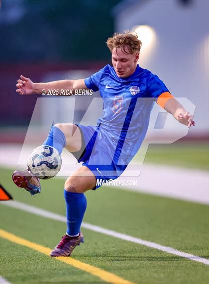Thumbnail 1 in Grand Oaks vs Langham Creek (UIL 6A D2 Soccer Area Playoffs) photogallery.