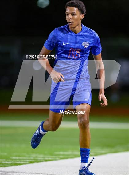Thumbnail 3 in Grand Oaks vs Langham Creek (UIL 6A D2 Soccer Area Playoffs) photogallery.