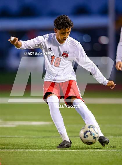 Thumbnail 3 in Grand Oaks vs Langham Creek (UIL 6A D2 Soccer Area Playoffs) photogallery.