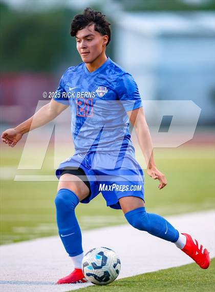 Thumbnail 2 in Grand Oaks vs Langham Creek (UIL 6A D2 Soccer Area Playoffs) photogallery.