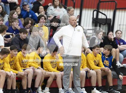 Thumbnail 3 in Civic Memorial vs. East St. Louis(IHSA Class 3A Regionals) photogallery.