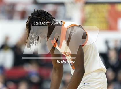 Thumbnail 3 in Civic Memorial vs. East St. Louis(IHSA Class 3A Regionals) photogallery.