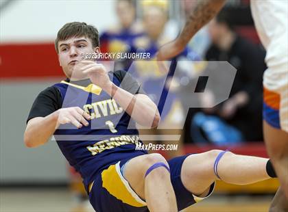Thumbnail 3 in Civic Memorial vs. East St. Louis(IHSA Class 3A Regionals) photogallery.
