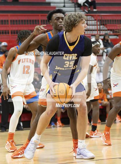 Thumbnail 2 in Civic Memorial vs. East St. Louis(IHSA Class 3A Regionals) photogallery.