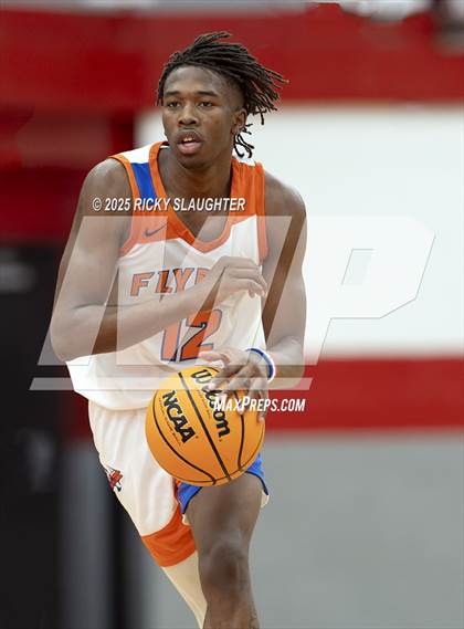 Thumbnail 2 in Civic Memorial vs. East St. Louis(IHSA Class 3A Regionals) photogallery.