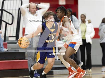 Thumbnail 3 in Civic Memorial vs. East St. Louis(IHSA Class 3A Regionals) photogallery.