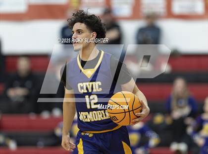 Thumbnail 1 in Civic Memorial vs. East St. Louis(IHSA Class 3A Regionals) photogallery.