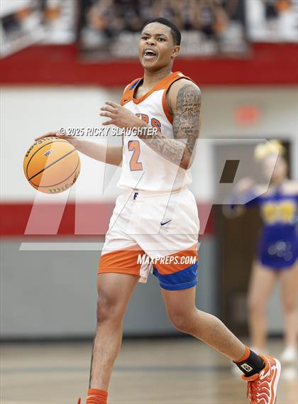 Thumbnail 3 in Civic Memorial vs. East St. Louis(IHSA Class 3A Regionals) photogallery.