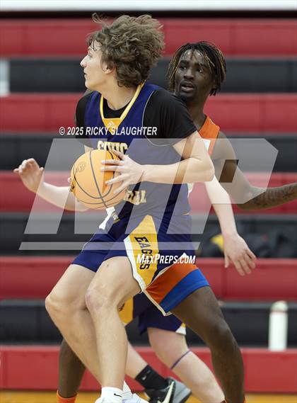 Thumbnail 1 in Civic Memorial vs. East St. Louis(IHSA Class 3A Regionals) photogallery.