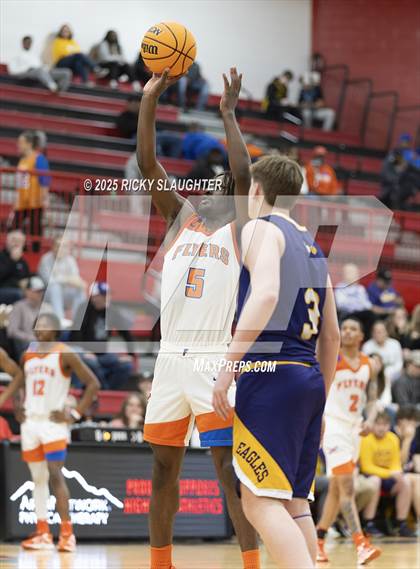Thumbnail 2 in Civic Memorial vs. East St. Louis(IHSA Class 3A Regionals) photogallery.