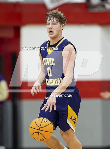 Thumbnail 3 in Civic Memorial vs. East St. Louis(IHSA Class 3A Regionals) photogallery.