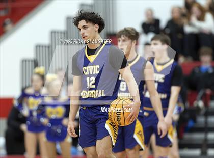 Thumbnail 2 in Civic Memorial vs. East St. Louis(IHSA Class 3A Regionals) photogallery.