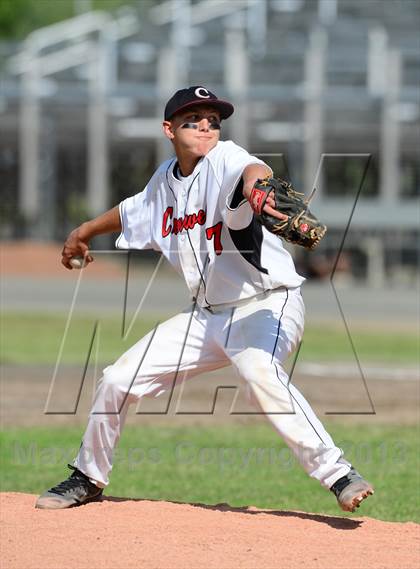 Thumbnail 3 in Oxford vs. Cromwell (CIAC Class S Final) photogallery.