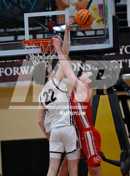 Thumbnail 3 in Mater Dei @ JSerra Catholic photogallery.