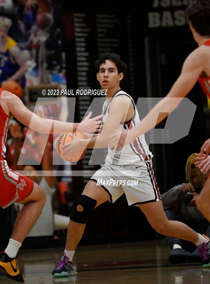 Thumbnail 3 in Mater Dei @ JSerra Catholic photogallery.