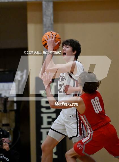 Thumbnail 1 in Mater Dei @ JSerra Catholic photogallery.