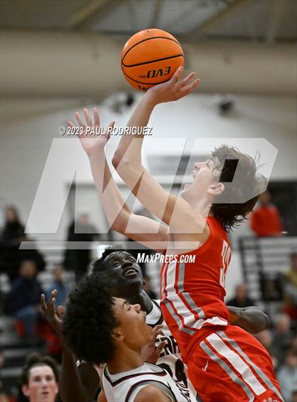 Thumbnail 2 in Mater Dei @ JSerra Catholic photogallery.