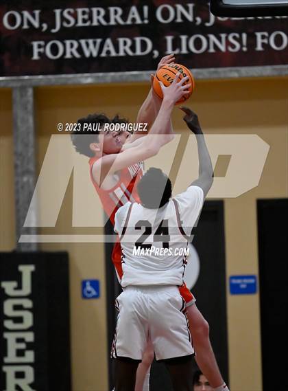 Thumbnail 1 in Mater Dei @ JSerra Catholic photogallery.