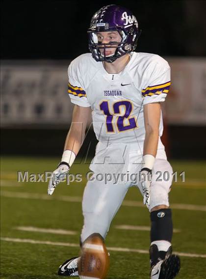 Thumbnail 1 in Issaquah vs. Skyview (WIAA 4A Playoffs) photogallery.
