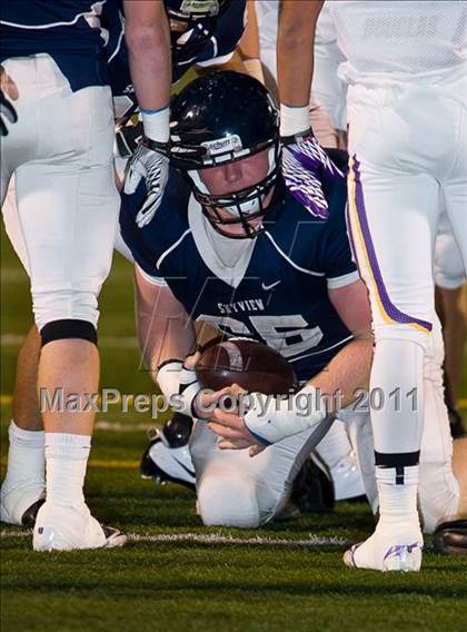 Thumbnail 1 in Issaquah vs. Skyview (WIAA 4A Playoffs) photogallery.