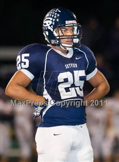 Thumbnail 1 in Issaquah vs. Skyview (WIAA 4A Playoffs) photogallery.