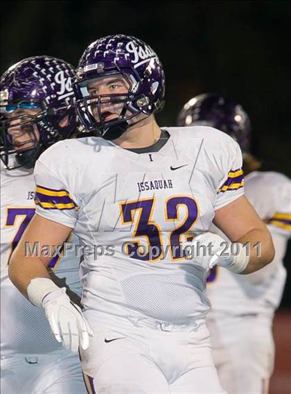 Thumbnail 1 in Issaquah vs. Skyview (WIAA 4A Playoffs) photogallery.