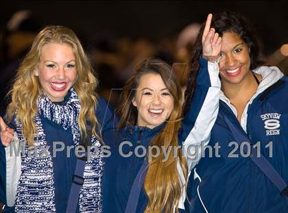 Thumbnail 3 in Issaquah vs. Skyview (WIAA 4A Playoffs) photogallery.