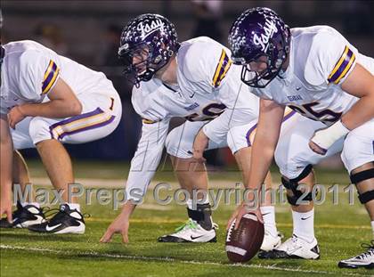Thumbnail 1 in Issaquah vs. Skyview (WIAA 4A Playoffs) photogallery.