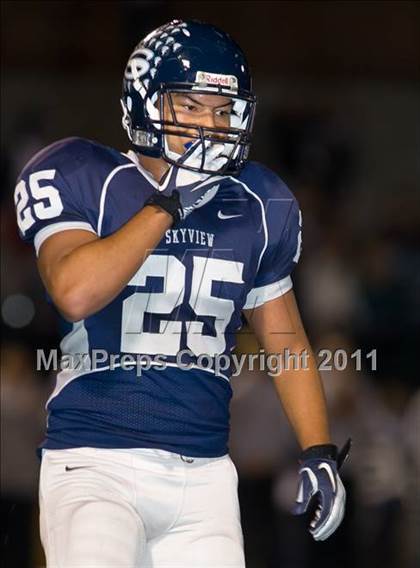 Thumbnail 3 in Issaquah vs. Skyview (WIAA 4A Playoffs) photogallery.